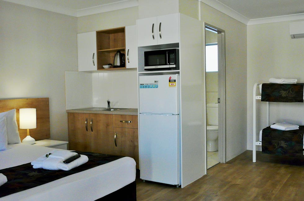 Quality motel accommodation with clean, air conditioned spacious rooms